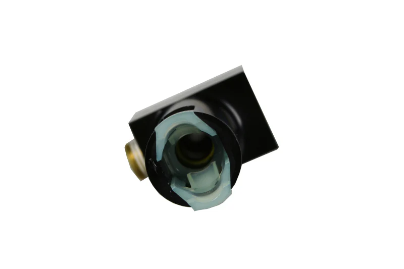 Aeromotive 5/16in Quick Connect with AN-06 port and 1/8in gauge port - Image 6