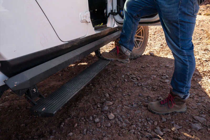 AMP Research 20-24 Jeep JT Gladiator (Launch/Overlnd/Rubicon/Sport/Sport S) PowerStep XL - Black - Image 16
