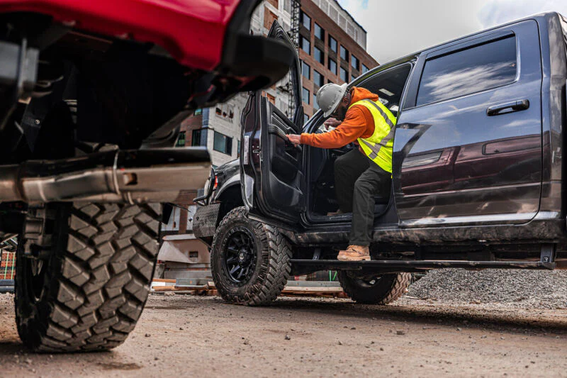 AMP Research 2025 RAM 2500/3500 Diesel PowerStep Vision - Image 4