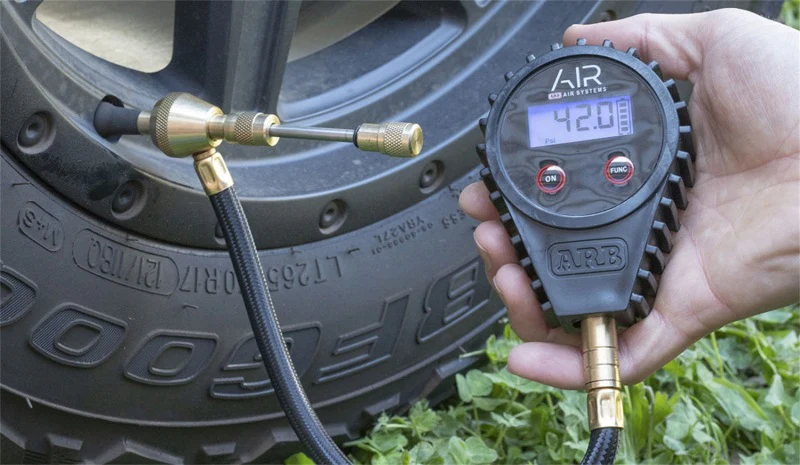 ARB E-Z Deflator Digital Gauge All Measurements Digital - Image 3