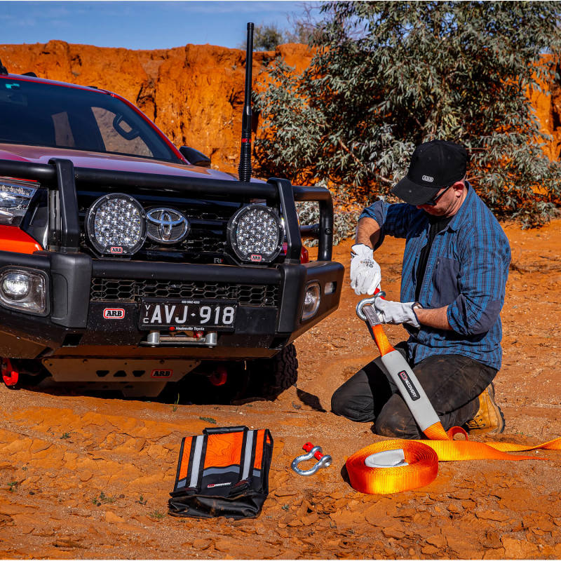 ARB Weekender Recovery Kit Incl 17600lb Recovery Strap/4.75T Shackles - Image 14