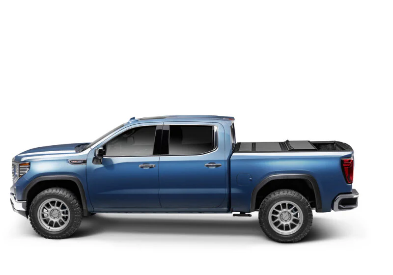 BAK 14-18 Chevy Silverado 1500 / 15-20 Silverado 2500/3500 5ft 8in Bed BAKFlip MX4 Matte Finish - Image 13