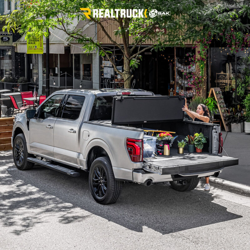 BAK 14-18 Chevy Silverado 1500 / 15-20 Silverado 2500/3500 5ft 8in Bed BAKFlip MX4 Matte Finish - Image 20