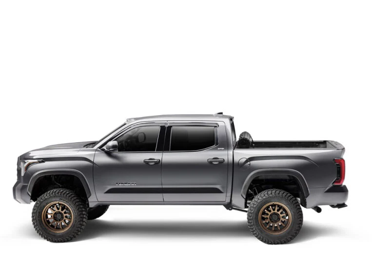 BAK 2022+ Toyota Tundra 5.5ft Bed Revolver X4S Bed Cover - Image 4