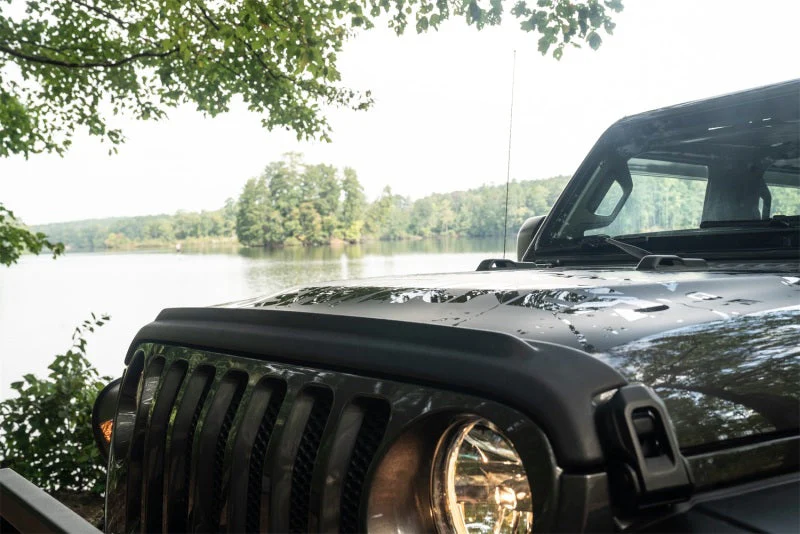 Bushwacker 18-19 Jeep Wrangler Rubicon/Sport//Unlimited/Sport S Hood Stone Guard- Black - Image 4