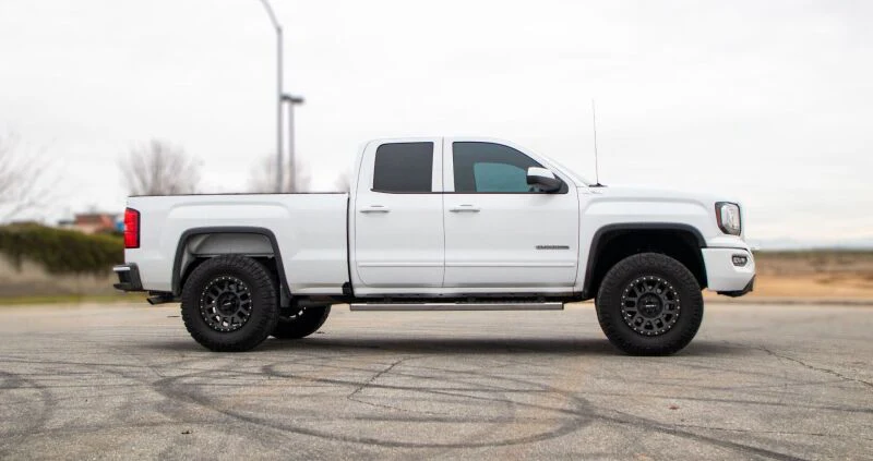 Cognito 07-20 Chevy Silv/Sierra 1500 Yukon/Tahoe/Sub 2WD/4WD 3in Perf Leveling Kit w/ Fox 2.0 IFP - Image 2