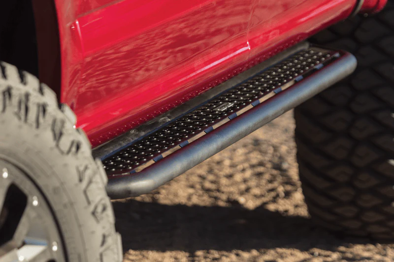 Go Rhino 17-20 Ford F-250/F-350 SD Dominator Extreme D6 SideSteps Complete Kit w/SideStep + Brkts - Image 2