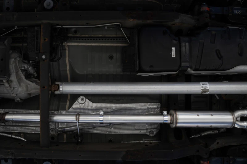 MBRP 19-21 Chevy Silverado 1500 6.2L 2.5in Dual Split Rear Cat Back w/ Quad Carbon Fiber Tips- T304 - Image 3