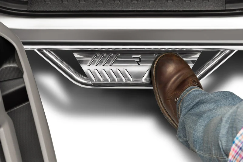 N-Fab Podium SS 2019 Chevy/GMC 1500 Crew Cab - Cab Length - Polished Stainless - 3in - Image 3