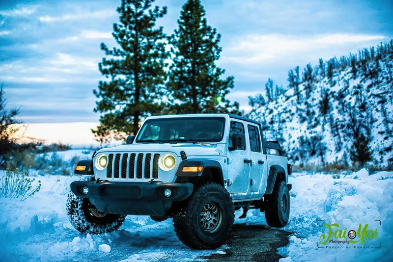 Oracle Jeep JL/Gladiator JT Oculus Bi-LED Projector Headlights - Amber/White Switchback - Image 52