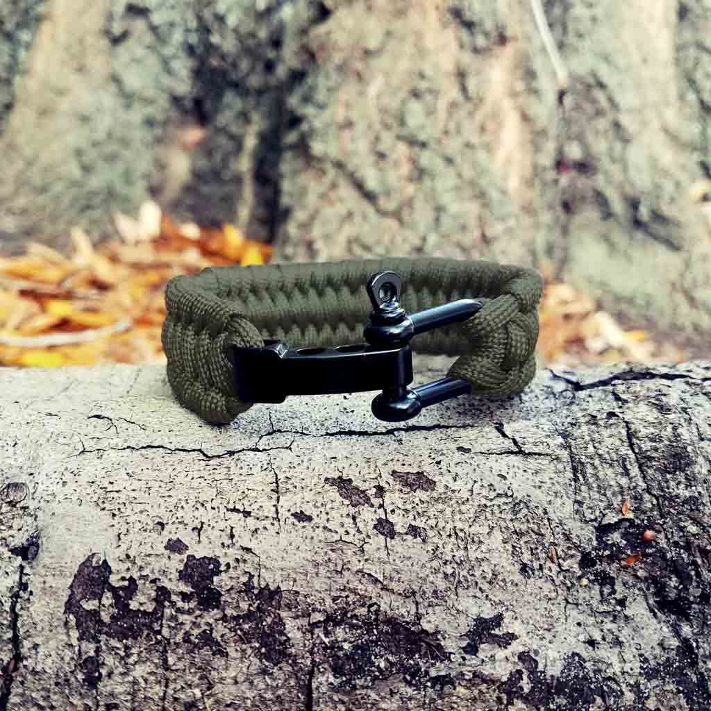 Paracord Survival Bracelet - Image 3