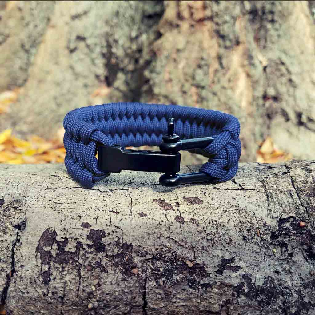 Paracord Survival Bracelet - Image 4