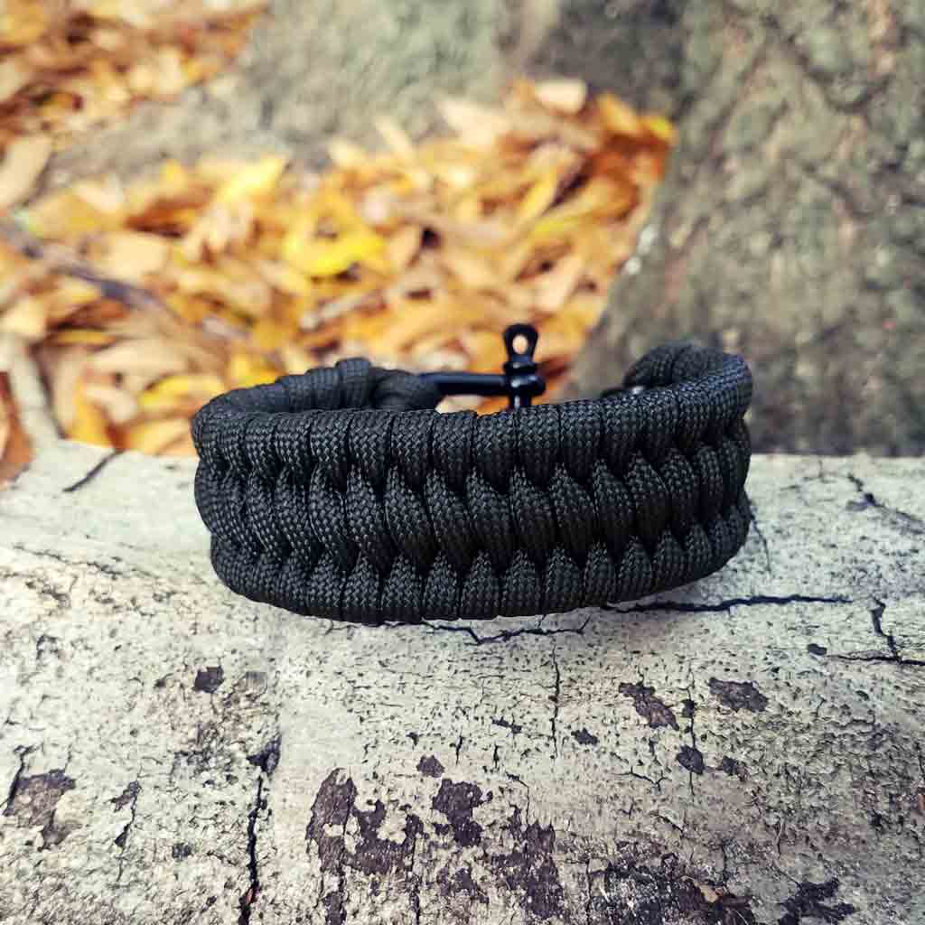 Paracord Survival Bracelet - Image 5