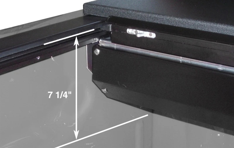 Roll-N-Lock 17-18 Ford F-250/F-350 Super Duty LB 96-1/2in M-Series Retractable Tonneau Cover - Image 7