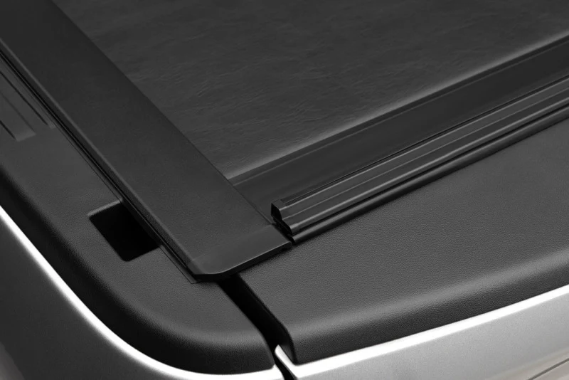 Roll-N-Lock 19-23 RAM 1500 w/o Swing Gate Tailgate SB 76.3in M-Series Retractable Tonneau Cover - Image 8