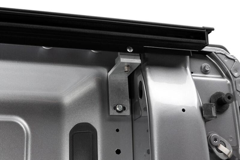 Roll-N-Lock 2019 RAM 1500 65-1/2in M-Series Retractable Tonneau Cover - Image 11