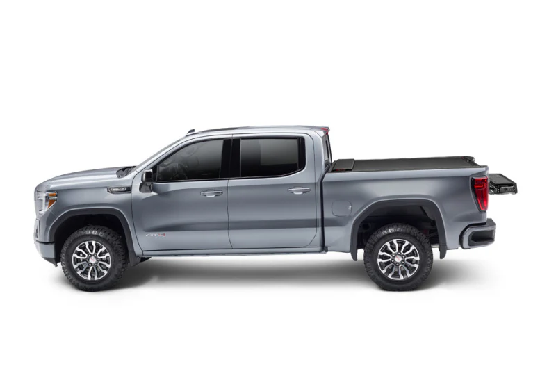 Roll-N-Lock 2020 Chevy Silverado / GMC Sierra 2500-3500 80-1/2in M-Series Retractable Tonneau Cover - Image 7