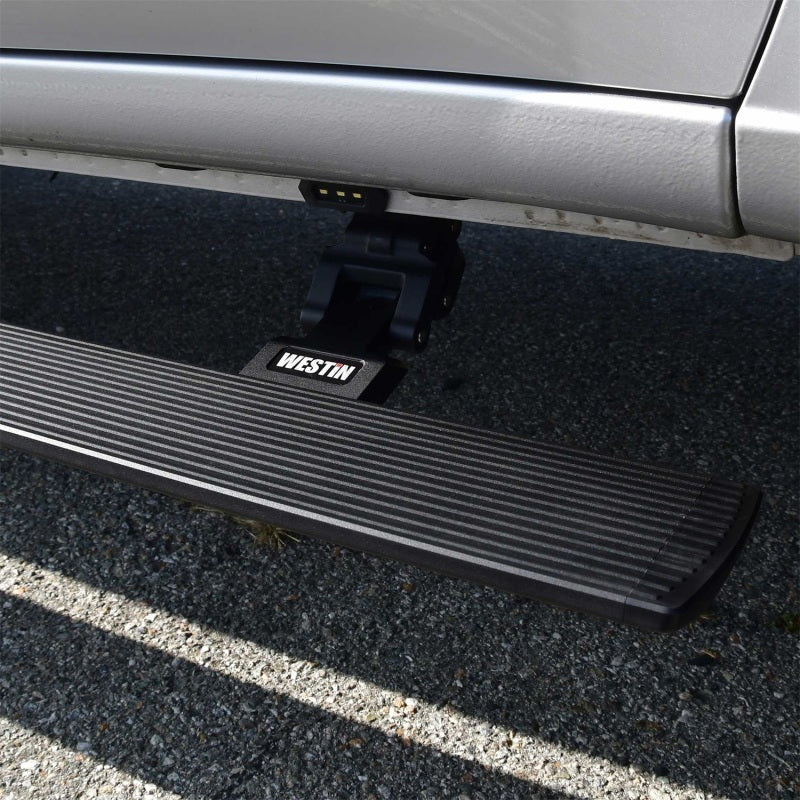 Westin 19-26 Chev/GMC Silv/Srra 1500 CC (No 19 LTD) / 20-26 2500/3500 Pro-e Running Boards - Tex Blk - Image 7